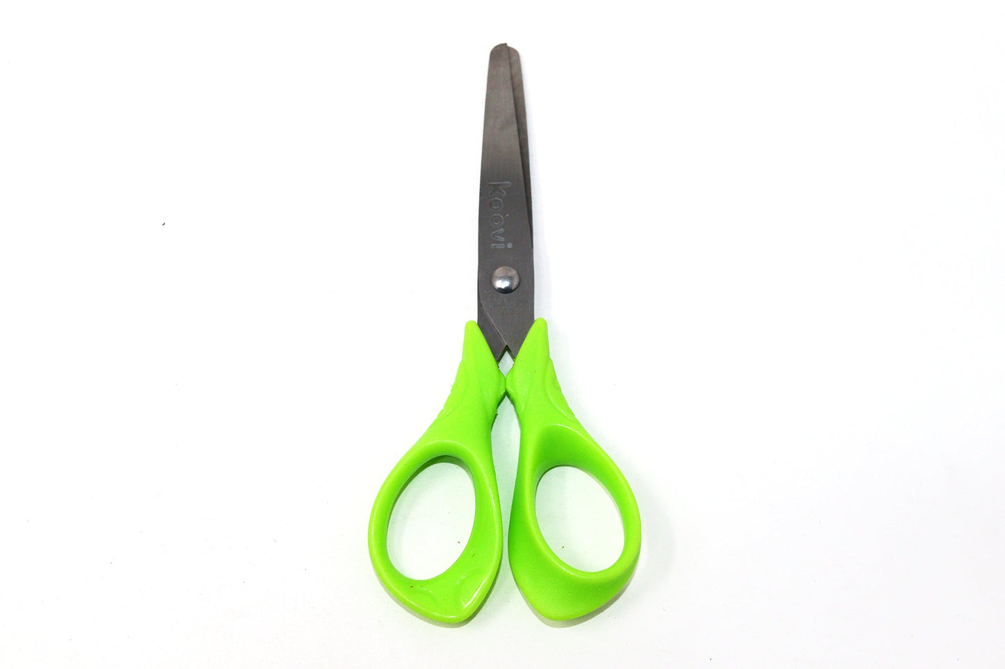 TIJERA ESCOLAR KOOVI 5 MOD 133